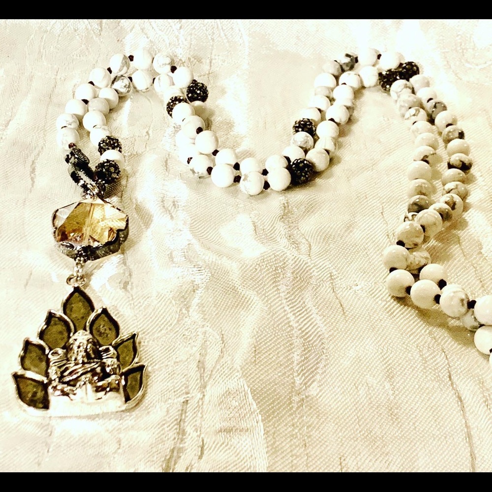 Mala with Howlite Beads & Ganesh Pendant